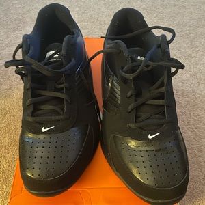 Nike Air Baseline Low Sneakers